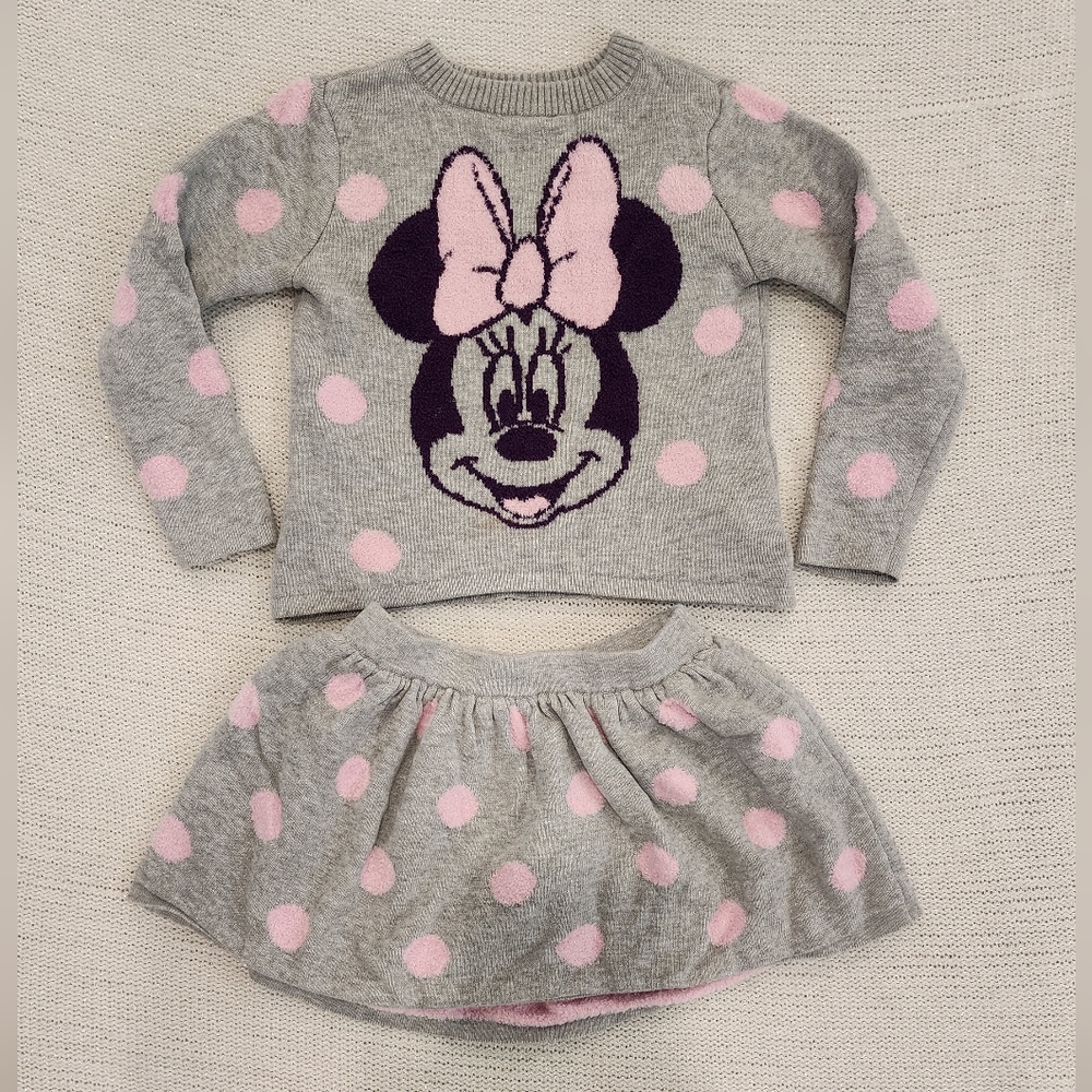 Minnie Mouse Cozy sweater and skirt matching set - pre-owned- size 3